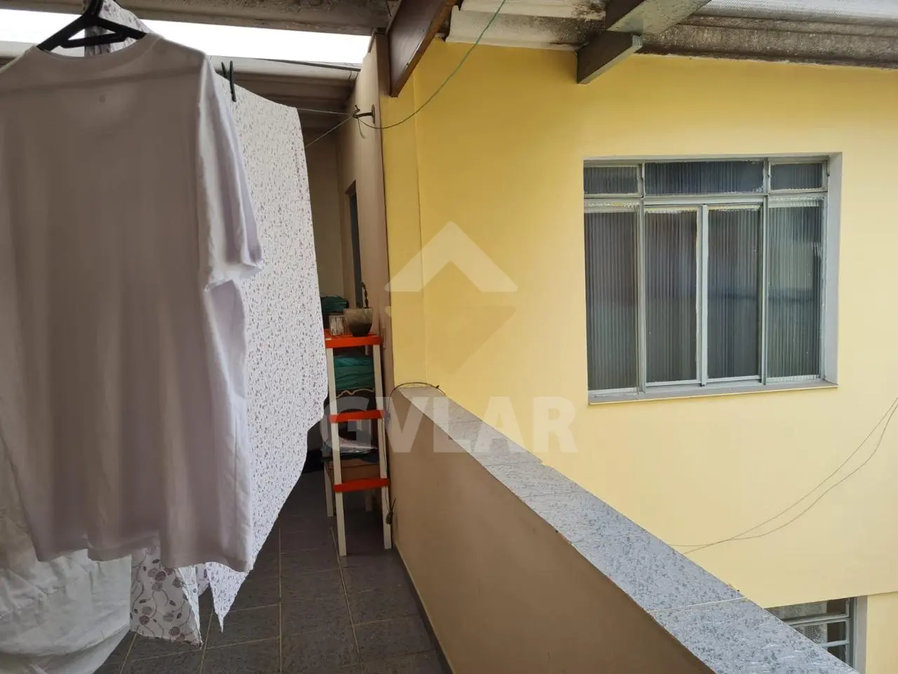 OPORTUNIDADE - CASA AMPLA EM ÓTIMA LOCALIZAÇÃO.